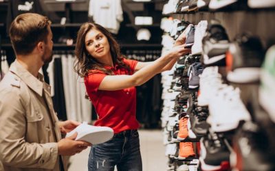 5 looks tendance avec des baskets blanches