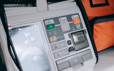 Comment choisir un défibrillateur adapté à vos besoins ?